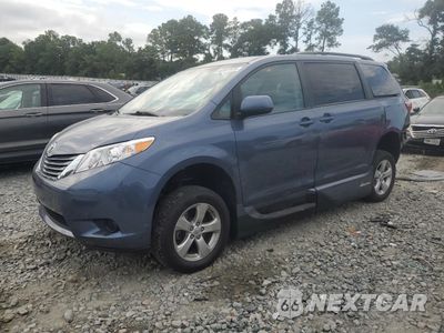 2017 TOYOTA SIENNA LE 5TDKZ3DC5HS823908 - główne zdjęcie licytacji z USA - miniatura