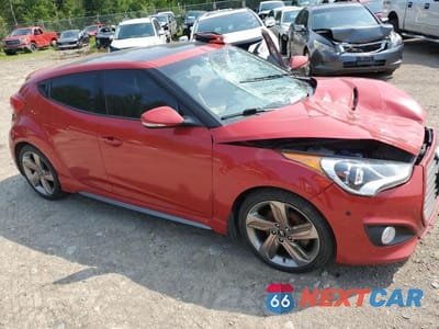 Czwarte zdjęcie samochodu z boku: 2015 HYUNDAI VELOSTER TURBO VIN:KMHTC6AE2FU218987 - miniatura