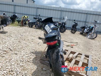 Czwarte zdjęcie samochodu z boku: 2016 KAWASAKI EX650 E VIN:JKAEXEE18GDA22750 - miniatura