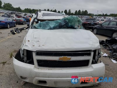 Piąte zdjęcie samochodu w środku: 2013 CHEVROLET SUBURBAN K1500 LT VIN:1GNSKJE73DR106806 - miniatura