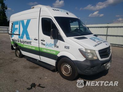 Czwarte zdjęcie samochodu z boku: 2014 MERCEDES-BENZ SPRINTER 2500 VIN:WD3PE7DCXE5844404 - miniatura