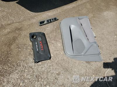Zdjęcie 12 z 13 samochodu: 2002 TOYOTA CAMRY LE VIN:4T1BE32K32U037609 - miniatura