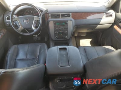 Zdjęcie 8 z 13 samochodu: 2010 GMC YUKON XL K1500 SLT VIN:1GKUKKE36AR162792 - miniatura