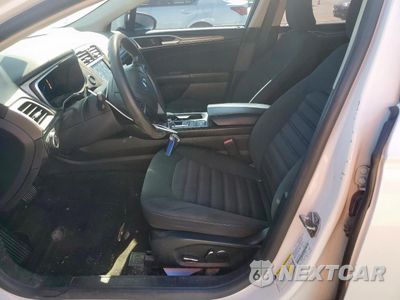 Zdjęcie 7 z 12 samochodu: 2019 FORD FUSION SE VIN:3FA6P0LU9KR124894 - miniatura