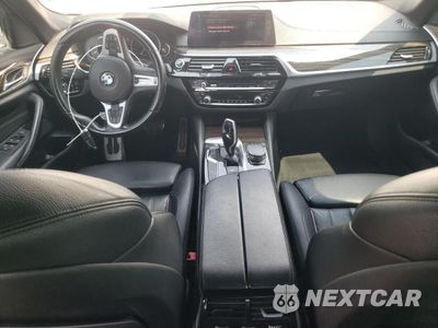 Zdjęcie 8 z 12 samochodu: 2017 BMW 540 XI VIN:WBAJE7C30HG887149 - miniatura