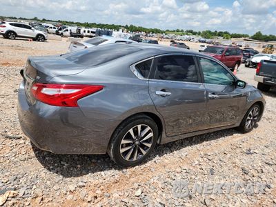 Trzecie zdjęcie samochodu z tyłu: 2017 NISSAN ALTIMA 2.5 VIN:1N4AL3AP3HC236988 - miniatura