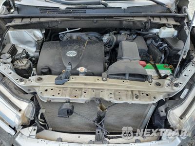 Zdjęcie 12 z 17 samochodu: 2019 TOYOTA HIGHLANDER LE VIN:5TDBZRFH0KS932960 - miniatura