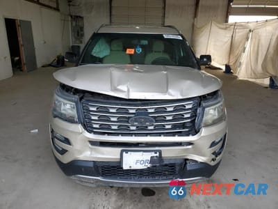 Piąte zdjęcie samochodu w środku: 2017 FORD EXPLORER XLT VIN:1FM5K7DH2HGA41950 - miniatura
