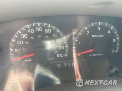 Zdjęcie 8 z 10 samochodu: 2000 FORD EXPEDITION EDDIE BAUER VIN:1FMRU17L8YLA55819 - miniatura