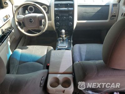 Zdjęcie 8 z 15 samochodu: 2010 MAZDA TRIBUTE I VIN:4F2CY0C74AKM02754 - miniatura