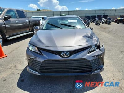 Piąte zdjęcie samochodu w środku: 2024 TOYOTA CAMRY LE VIN:4T1C11AK2RU904482 - miniatura