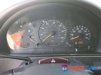 Zdjęcie 9 z 13 samochodu: 2002 MERCEDES-BENZ ML 320 VIN:4JGAB54E92A334814 - miniatura