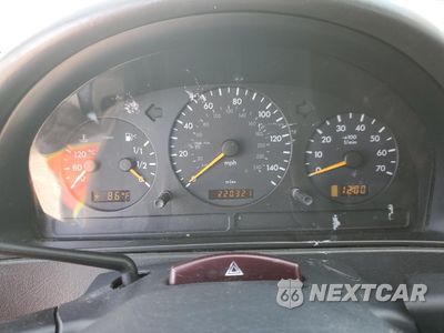 Zdjęcie 9 z 13 samochodu: 2002 MERCEDES-BENZ ML 320 VIN:4JGAB54E92A334814 - miniatura