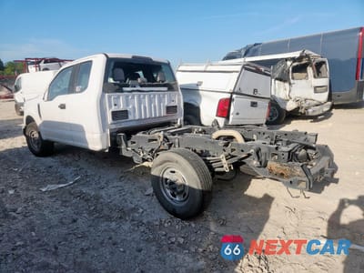 Drugie zdjęcie samochodu z przodu: 2018 FORD F350 SUPER DUTY VIN:1FD8X3A64JEC67600 - miniatura