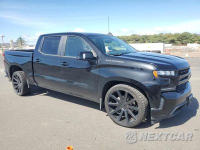 Czwarte zdjęcie samochodu z boku: 2019 CHEVROLET SILVERADO C1500 RST VIN:3GCPWDED2KG300136 - miniatura