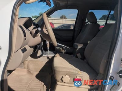 Zdjęcie 7 z 13 samochodu: 2010 NISSAN PATHFINDER S FE+ VIN:5N1AR1NN7AC612132 - miniatura