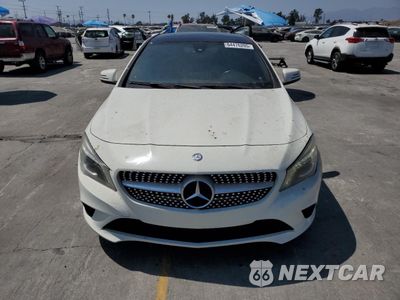 Piąte zdjęcie samochodu w środku: 2016 MERCEDES-BENZ CLA 250 4MATIC VIN:WDDSJ4GB7GN322982 - miniatura