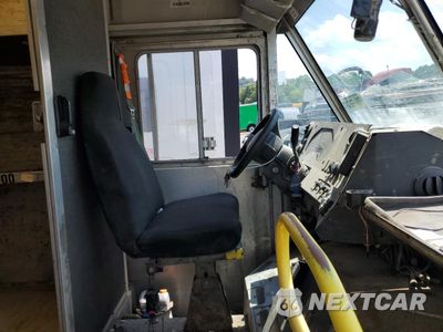 Zdjęcie 7 z 13 samochodu: 2021 FORD ECONOLINE E450 SUPER DUTY COMMERCIAL STRIPPED CHASSIS VIN:1FC4E4KN7MDC06997 - miniatura