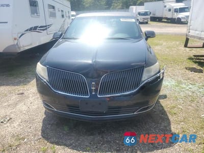 Piąte zdjęcie samochodu w środku: 2013 LINCOLN MKT VIN:2L1MJ5LK8DBL58375 - miniatura