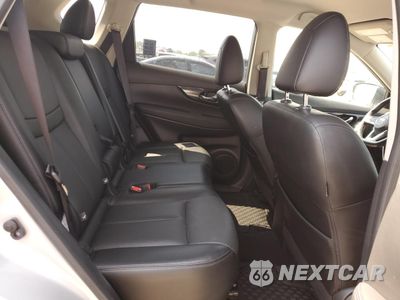 Zdjęcie 11 z 16 samochodu: 2018 NISSAN ROGUE S VIN:JN8AT2MV1JW322307 - miniatura