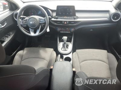 Zdjęcie 8 z 12 samochodu: 2019 KIA FORTE FE VIN:3KPF24AD2KE023657 - miniatura