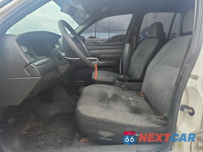 Zdjęcie 7 z 12 samochodu: 2006 FORD CROWN VICTORIA POLICE INTERCEPTOR VIN:2FAFP71W66X134982 - miniatura