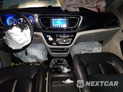 Zdjęcie 8 z 13 samochodu: 2020 CHRYSLER PACIFICA TOURING L VIN:2C4RC1BG0LR115139 - miniatura