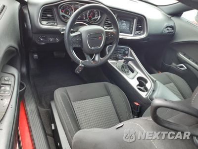 Zdjęcie 8 z 14 samochodu: 2015 DODGE CHALLENGER SXT VIN:2C3CDZAG8FH900896 - miniatura