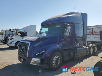 Drugie zdjęcie samochodu z przodu: 2020 VOLVO VNL VIN:4V4NC9EH3LN237822 - miniatura