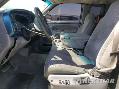 Zdjęcie 7 z 12 samochodu: 2001 DODGE RAM 2500 VIN:3B7KC236X1G817968 - miniatura