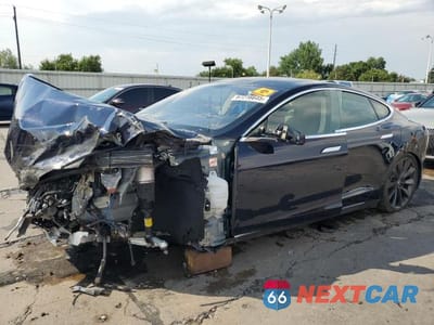 2013 TESLA MODEL S 5YJSA1DP4DFP05426 - główne zdjęcie licytacji z USA - miniatura