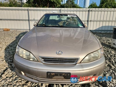 Piąte zdjęcie samochodu w środku: 2001 LEXUS ES 300 VIN:JT8BF28G410335752 - miniatura