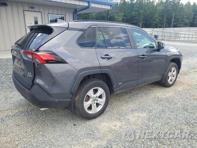 Trzecie zdjęcie samochodu z tyłu: 2021 TOYOTA RAV4 XLE VIN:4T3RWRFVXMU022148 - miniatura