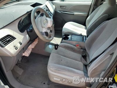 Zdjęcie 7 z 13 samochodu: 2011 TOYOTA SIENNA LE VIN:5TDKK3DCXBS041342 - miniatura