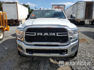 Piąte zdjęcie samochodu w środku: 2024 RAM 5500 VIN:3C7WRNEL0RG129786 - miniatura