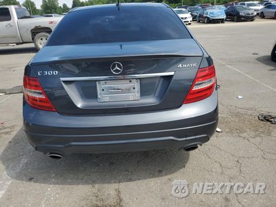 Zdjęcie 6 z 12 samochodu: 2013 MERCEDES-BENZ C 300 4MATIC VIN:WDDGF8ABXDA817929 - miniatura