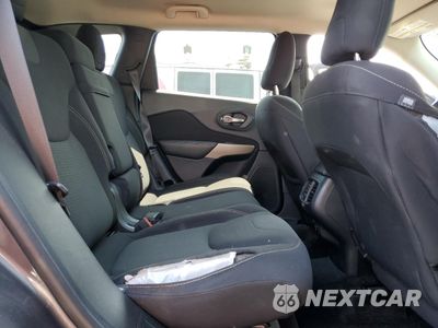 Zdjęcie 11 z 14 samochodu: 2017 JEEP CHEROKEE LATITUDE VIN:1C4PJLCB2HW580922 - miniatura