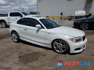 Czwarte zdjęcie samochodu z boku: 2012 BMW 135 I VIN:WBAUC9C51CVM12968 - miniatura