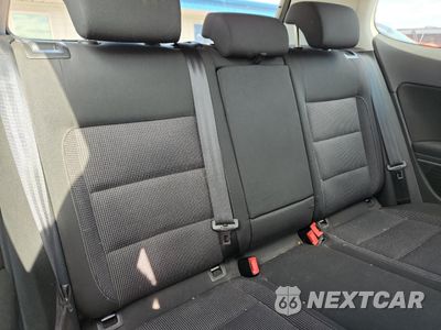 Zdjęcie 10 z 12 samochodu: 2010 VOLKSWAGEN GOLF BASE / S VIN:WVWBA7AJ2AW379488 - miniatura