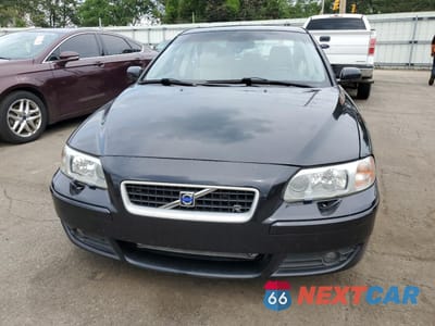 Piąte zdjęcie samochodu w środku: 2004 VOLVO S60 R VIN:YV1RH52Y342360724 - miniatura