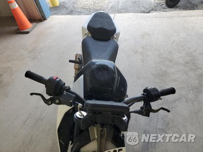 Piąte zdjęcie samochodu w środku: 2016 KTM 390 DUKE VIN:MD2JGJ405GC286219 - miniatura