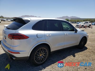 Trzecie zdjęcie samochodu z tyłu: 2017 PORSCHE CAYENNE VIN:WP1AA2A2XHKA86672 - miniatura