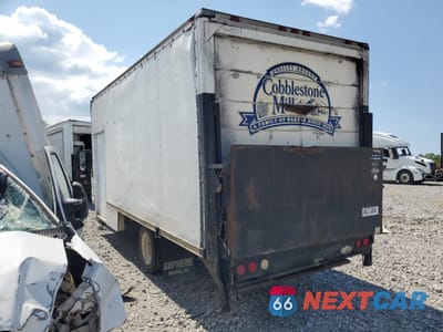 Drugie zdjęcie samochodu z przodu: 2003 ISUZU NPR HD 4X2 LOW TILT VIN:4KLC4B1R33J800333 - miniatura