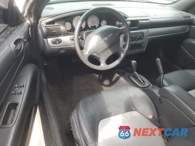 Zdjęcie 8 z 14 samochodu: 2005 CHRYSLER SEBRING GTC VIN:1C3EL75R45N614237 - miniatura