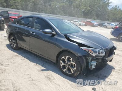 Czwarte zdjęcie samochodu z boku: 2019 KIA FORTE FE VIN:3KPF24AD3KE097413 - miniatura
