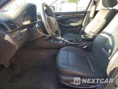 Zdjęcie 7 z 12 samochodu: 2004 BMW 325 I VIN:WBAEV334X4KR32754 - miniatura