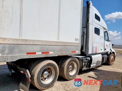 Czwarte zdjęcie samochodu z boku: 2022 VOLVO VN VNL VIN:4V4NC9EH9NN298420 - miniatura