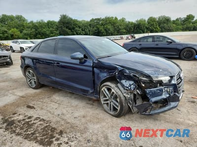 Czwarte zdjęcie samochodu z boku: 2017 AUDI A3 PREMIUM VIN:WAUAUGFF1H1066282 - miniatura