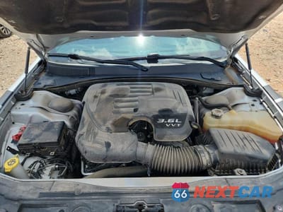 Zdjęcie 11 z 12 samochodu: 2021 CHRYSLER 300C VIN:2C3CCABG1MH660638 - miniatura