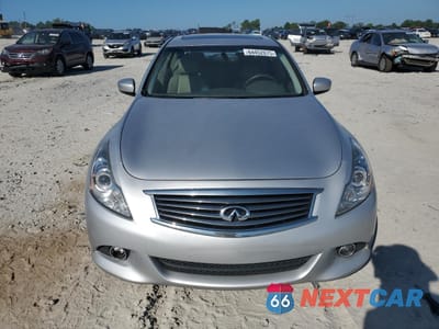 Piąte zdjęcie samochodu w środku: 2015 INFINITI Q40 VIN:JN1CV6AP3FM501479 - miniatura